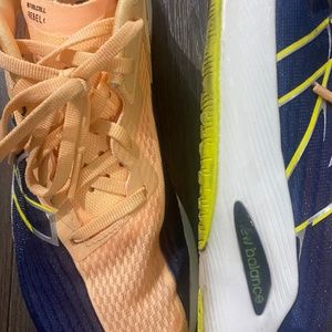 New balance running shoes new
